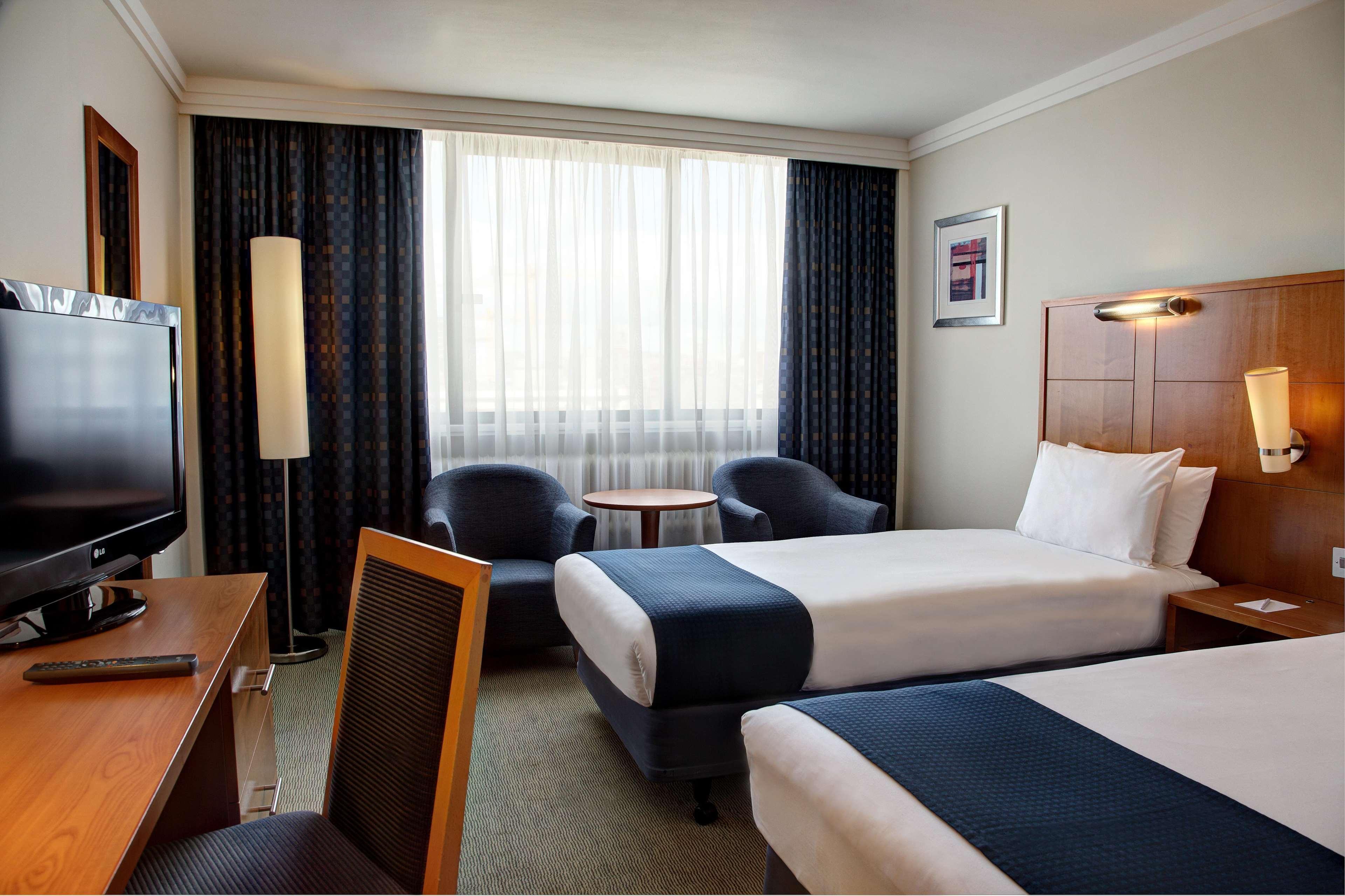 Best Western London Heathrow Ariel Hotel Hillingdon Extérieur photo