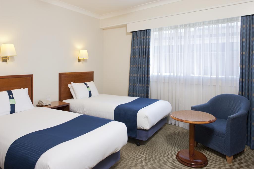 Best Western London Heathrow Ariel Hotel Hillingdon Extérieur photo